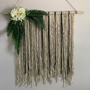 Yarn Hanging